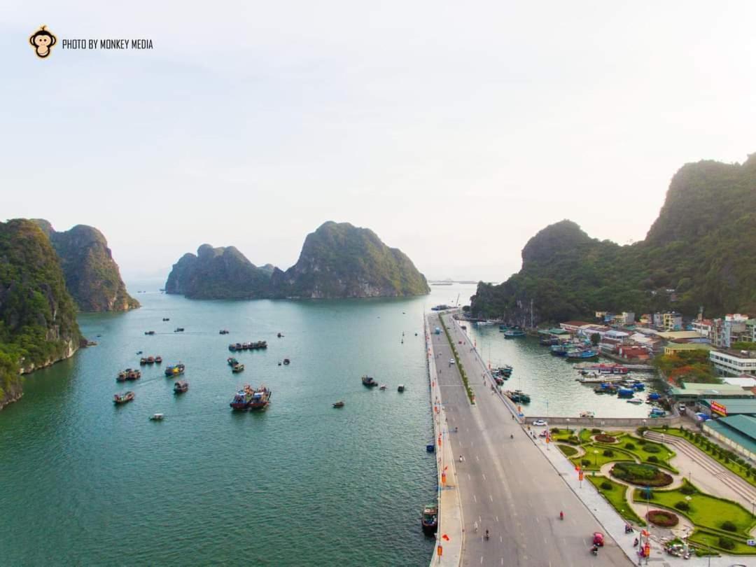 Aroma Ha Long Hotel Екстер'єр фото